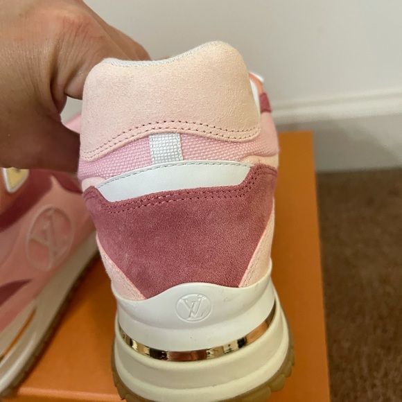 Louis Vuitton Runaway Sneaker in Pink - Picture 5 of 11